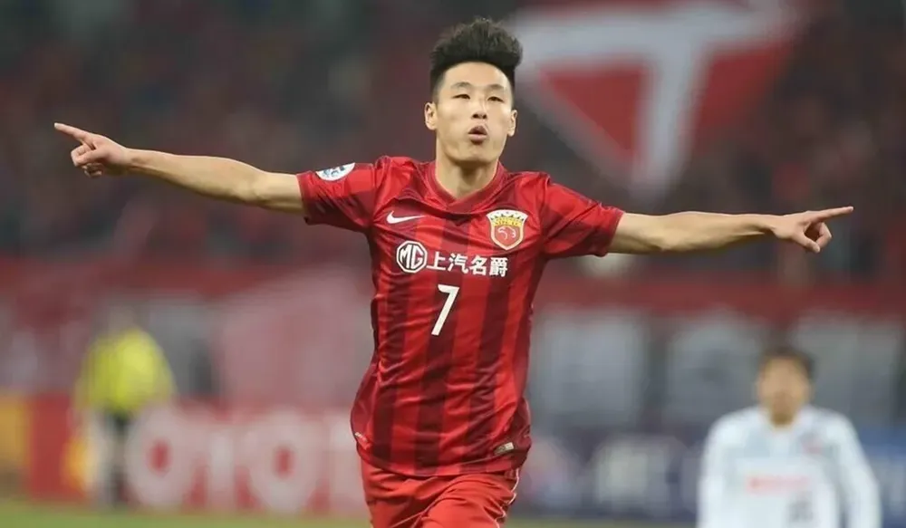 우레이가 골을 넣고 세리머니하는 모습